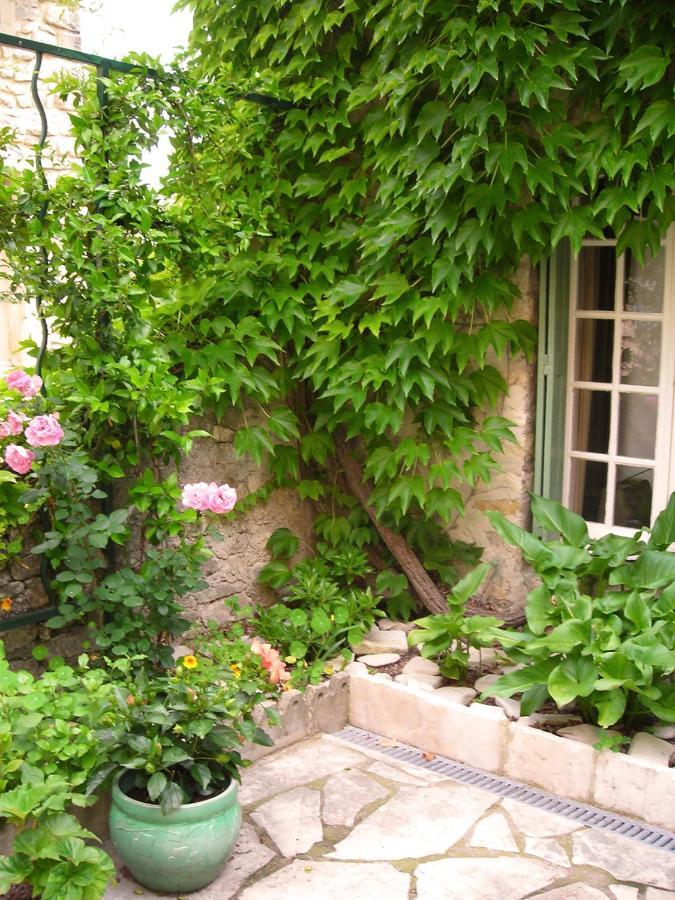 Au Coeur De La Cite Medievale Acomodação com café da manhã Vaison-la-Romaine Exterior foto